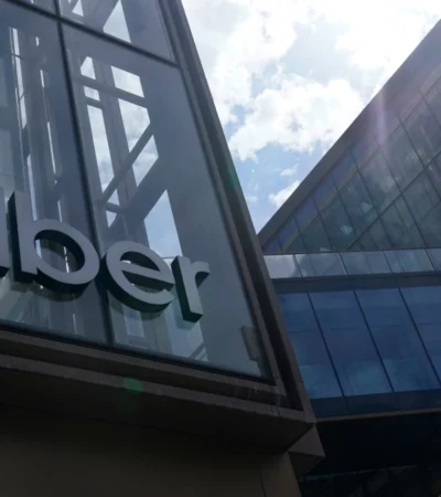 uber-multa-825-milhoes-decisoes-automaticas-mundo-smart