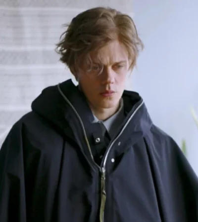bill-skarsgard-protagonista-physint-mundo-smart