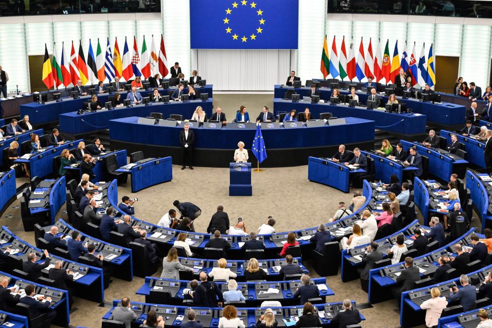 ue-proibir-redes-sociais-menores-13-anos-mundo-smart