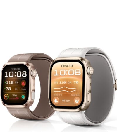 Duas vistas frontais do Huawei Watch D3 com braceletes castanha e branca e indicadores de tensão arterial no ecrã.