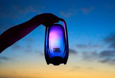 jbl-pulse-6-luzes-360-som-usb-c-mundo-smart