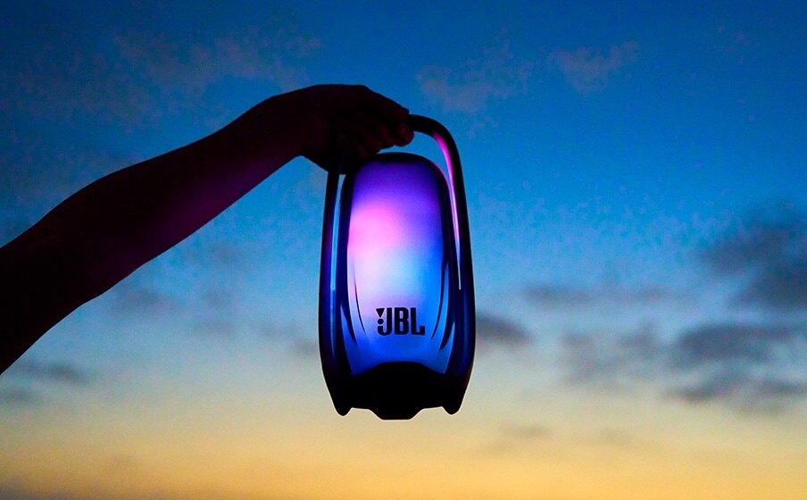 jbl-pulse-6-luzes-360-som-usb-c-mundo-smart