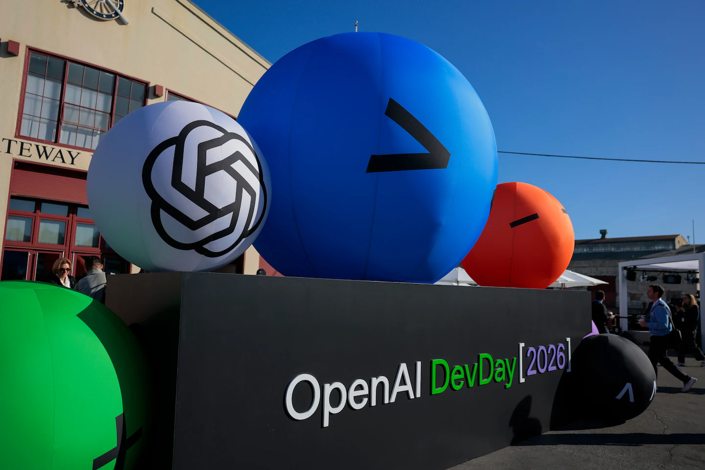 openai-alerta-100-organizacoes-agentes-mundo-smart